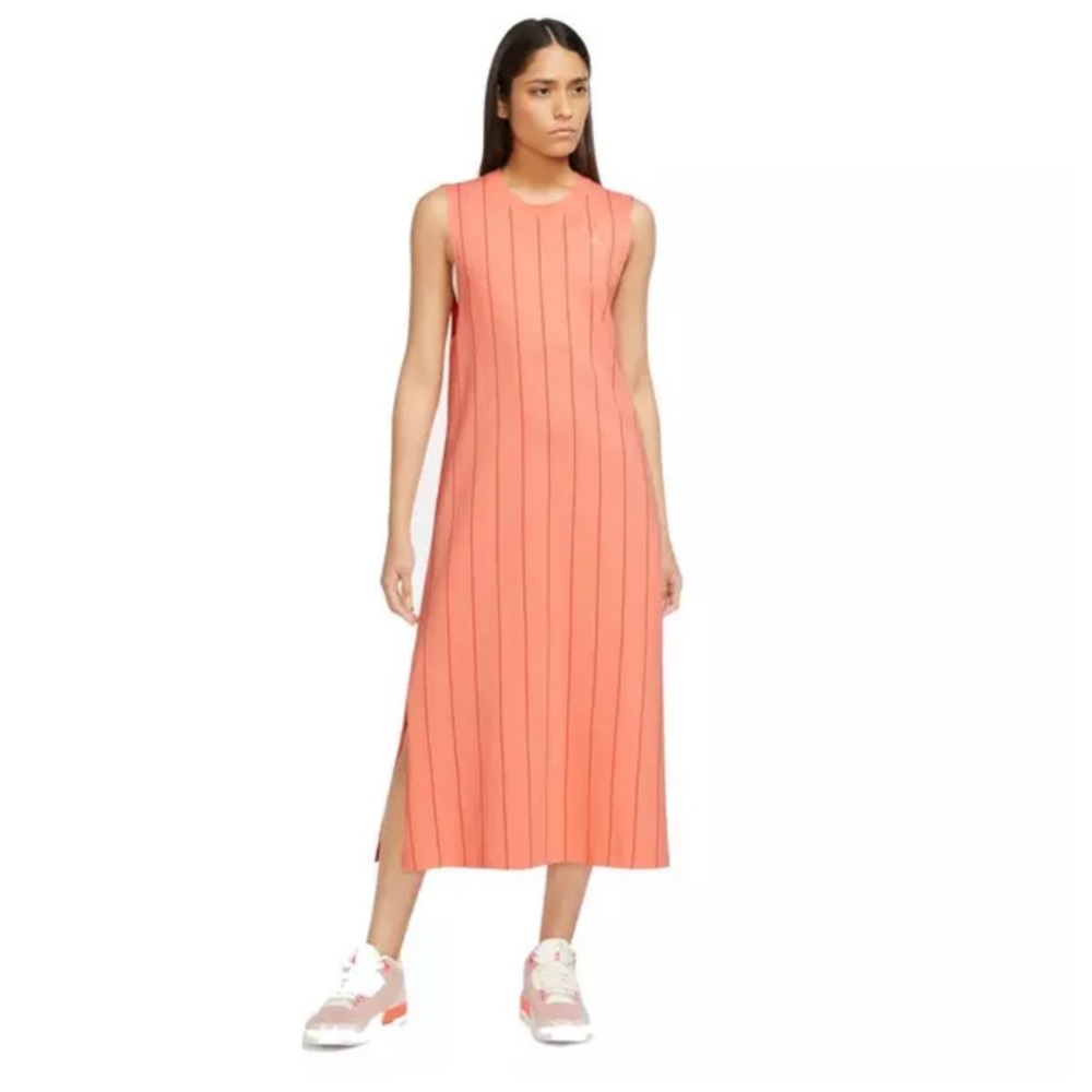 Nike Casual Heritage Dress Size Small